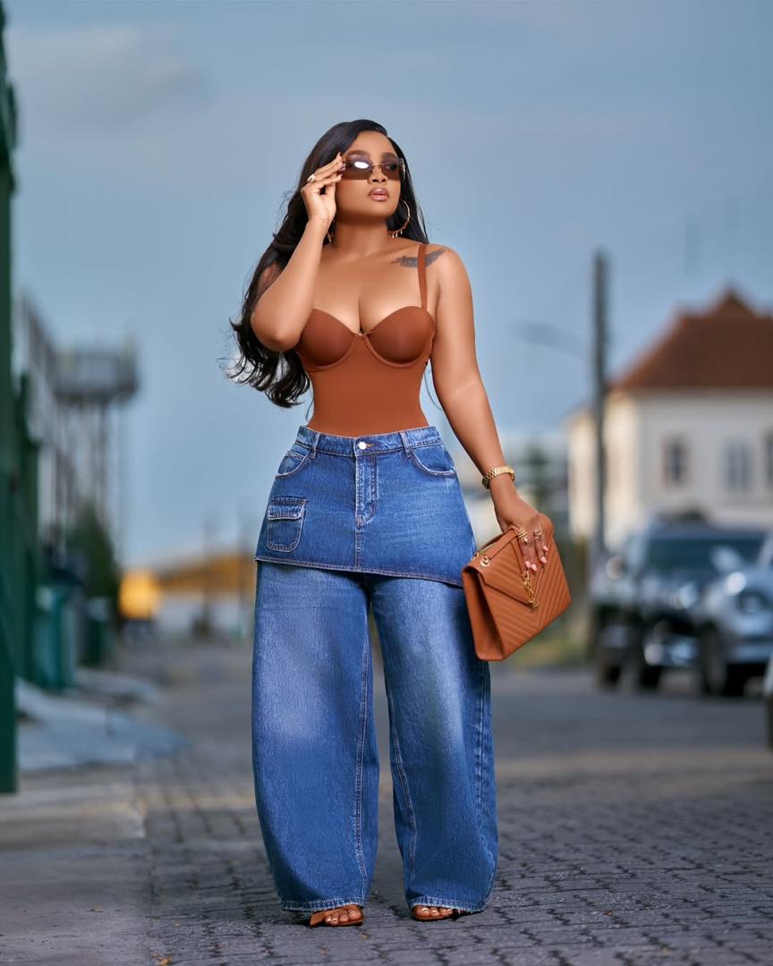Skirt-overlay wide-leg jeans styling reference